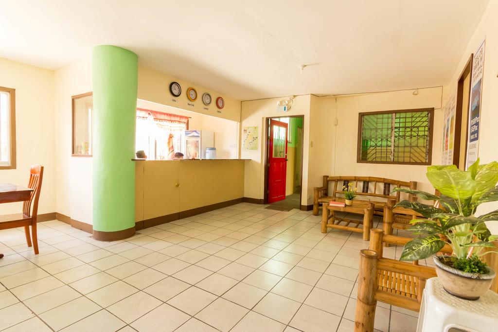Friendly'S Guesthouse Hotel Cebu Esterno foto